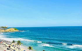 Belíssimo apartamento vista mar na Barra. Diretamente no circuito do Carnaval - Em frente a praia